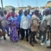 Détention prolongée de Badra Koné : des conseillers protestent devant la DCPJ.