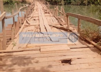 Boké : à Lambanyi, la colère monte face au retard interminable du nouveau pont.