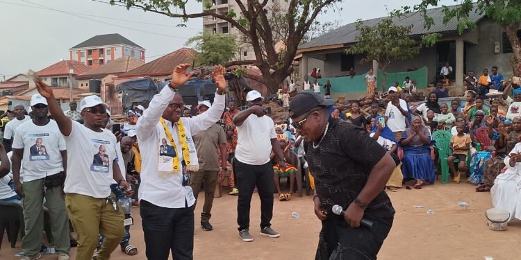Élections communales à Sonfonia : Mohamed Lamine Sylla galvanise ses partisans après une mobilisation de taille 