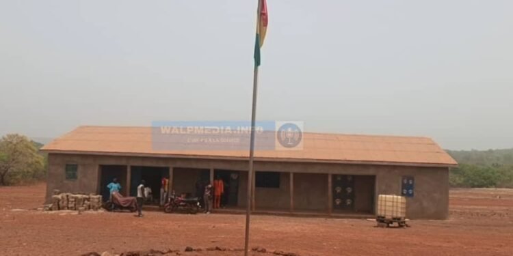 Siguiri : Des toilettes précaires pour les élèves de l’école Daroul Salame à Diguiling.      
