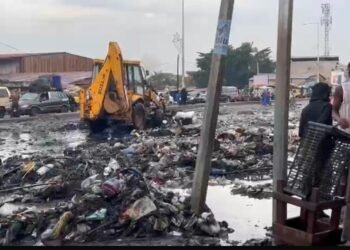 Conakry sous les eaux après la forte pluie de ce matin : circulation paralysée dans plusieurs communes   
