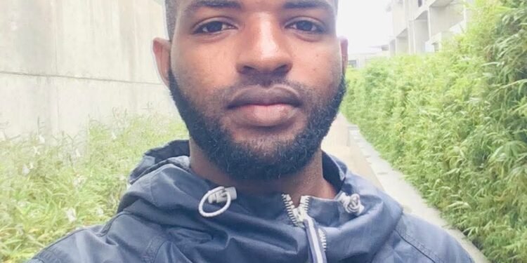 Côte d’Ivoire : un jeune Guinéen emprisonné après une livraison de maillots présumés contrefaits des Éléphants