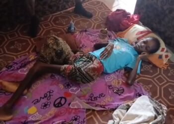 SOS – Conakry : une jeune fille sourde-muette de 16 ans lutte pour sa vie, sa famille lance un appel à la solidarité