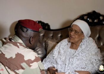 Disparition d’Hadja Andrée Touré : le chef de l’État évoque une « part vivante de notre mémoire nationale »