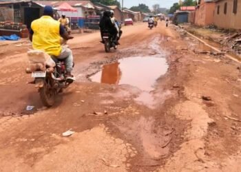 Siguiri : la dégradation des routes suscite le cri de cœur des riverains