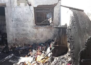 Gbessia : un incendie ravage une habitation à Dabondy, d’importants dégâts matériels enregistrés