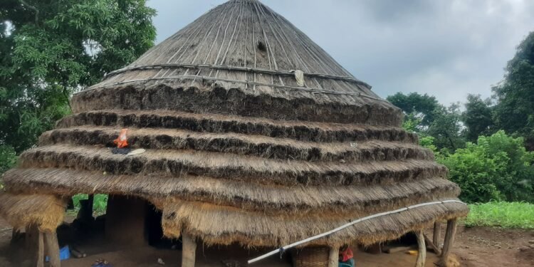 Tougué : un homme poignardé à mort par son épouse à Kensouma