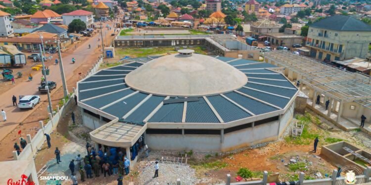 Labé : Moussa Moïse Sylla exige la reprise des travaux au palais de la Kolima