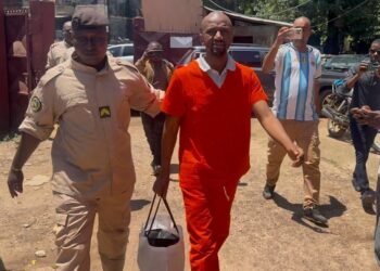 Procès de Bella Bah : le parquet requiert un an de prison
