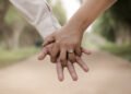 Justice : un jeune homme poursuit sa fiancée pour le détournement de 12 millions de francs destinés aux préparatifs de leur mariage
