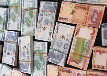 Siguiri : Un marchand de chaussures dépouillé de plus de 40 millions GNF, un délai donné au présumé voleur