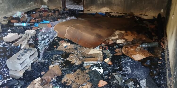 Lola : un différend autour d’un diplôme du BEPC tourne à l’incendie d’une maison familiale
