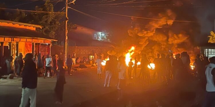 Lambanyi : des citoyens manifestent après cinq jours sans électricité à Kiroti