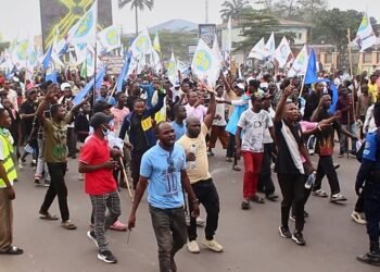 RDC : la marche de l’opposition stoppée à Kinshasa, Fayulu dénonce une répression   