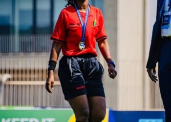 Elle a troqué le ballon pour le sifflet : le parcours inspirant de Bah Rabiatou