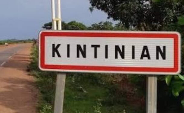 Kintinian : La foudre tue deux jeunes de 20 et 25 ans sous la pluie, téléphones en main