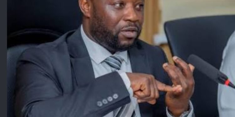 Fonction publique en Guinée : François Bourouno promet de mettre fin aux pratiques frauduleuses dans le recrutement
