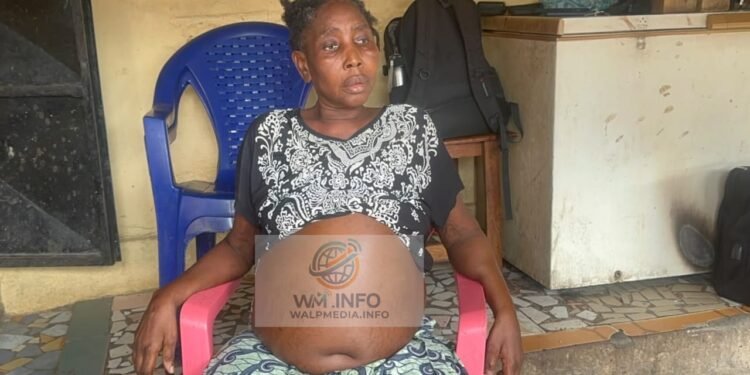 SOS à Matoto : M’mah Kaba, 40 ans, atteinte d’une pathologie de l’utérus, lance un appel à l’aide pour 6 millions GNF